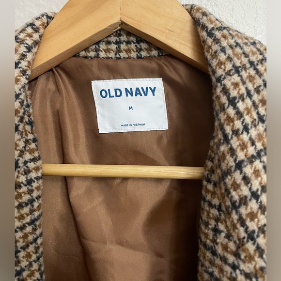 Old Navy Soft-Brushed Houndstooth Plaid Button-Front Car Coat - Picture 3 of 8